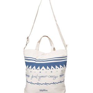 Fabfitfun winter collectible tote bag with crossbody and hand straps - NWT